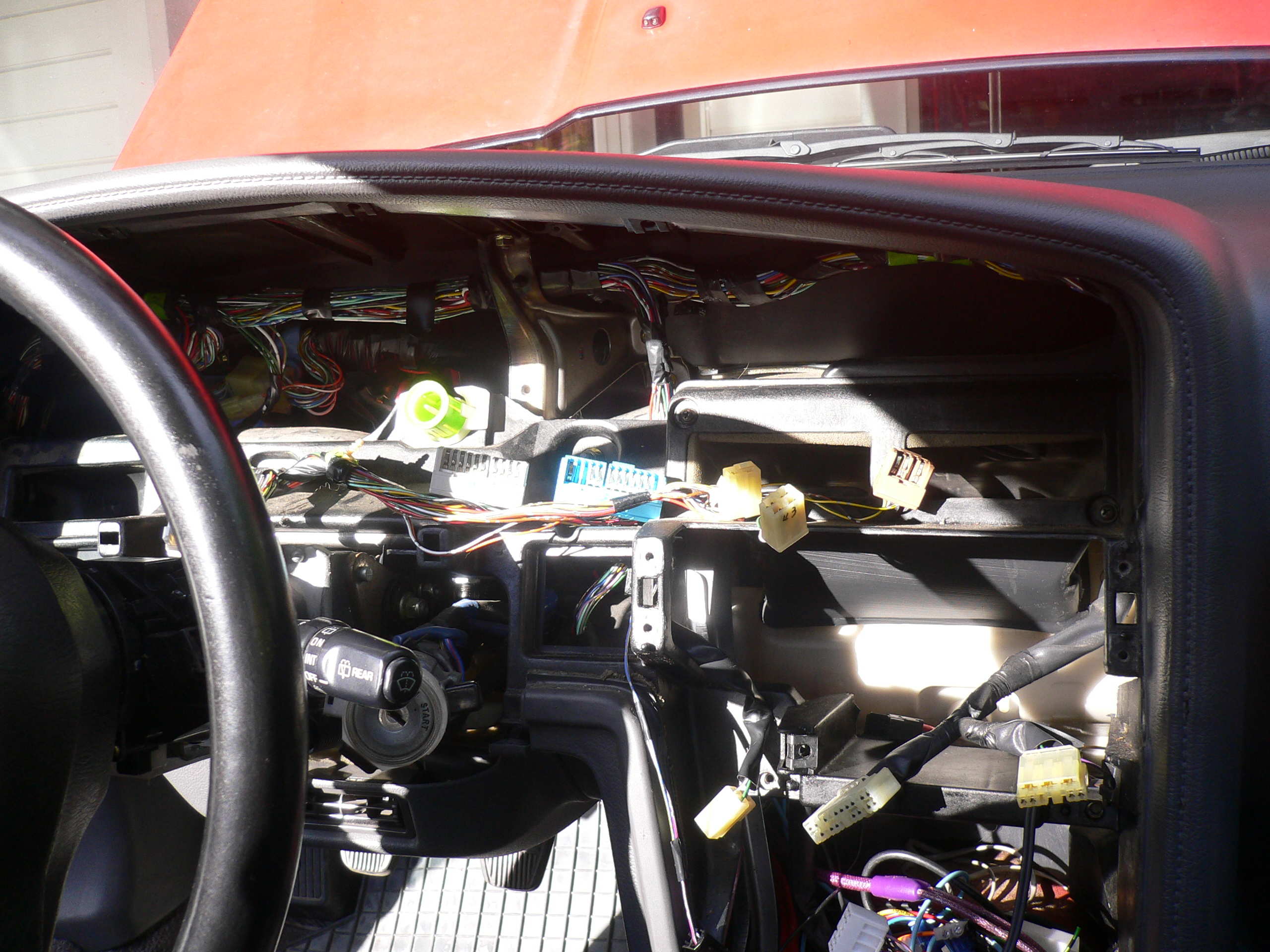 Skal skifte belysninga til blått, blir litt jobb med lodding...