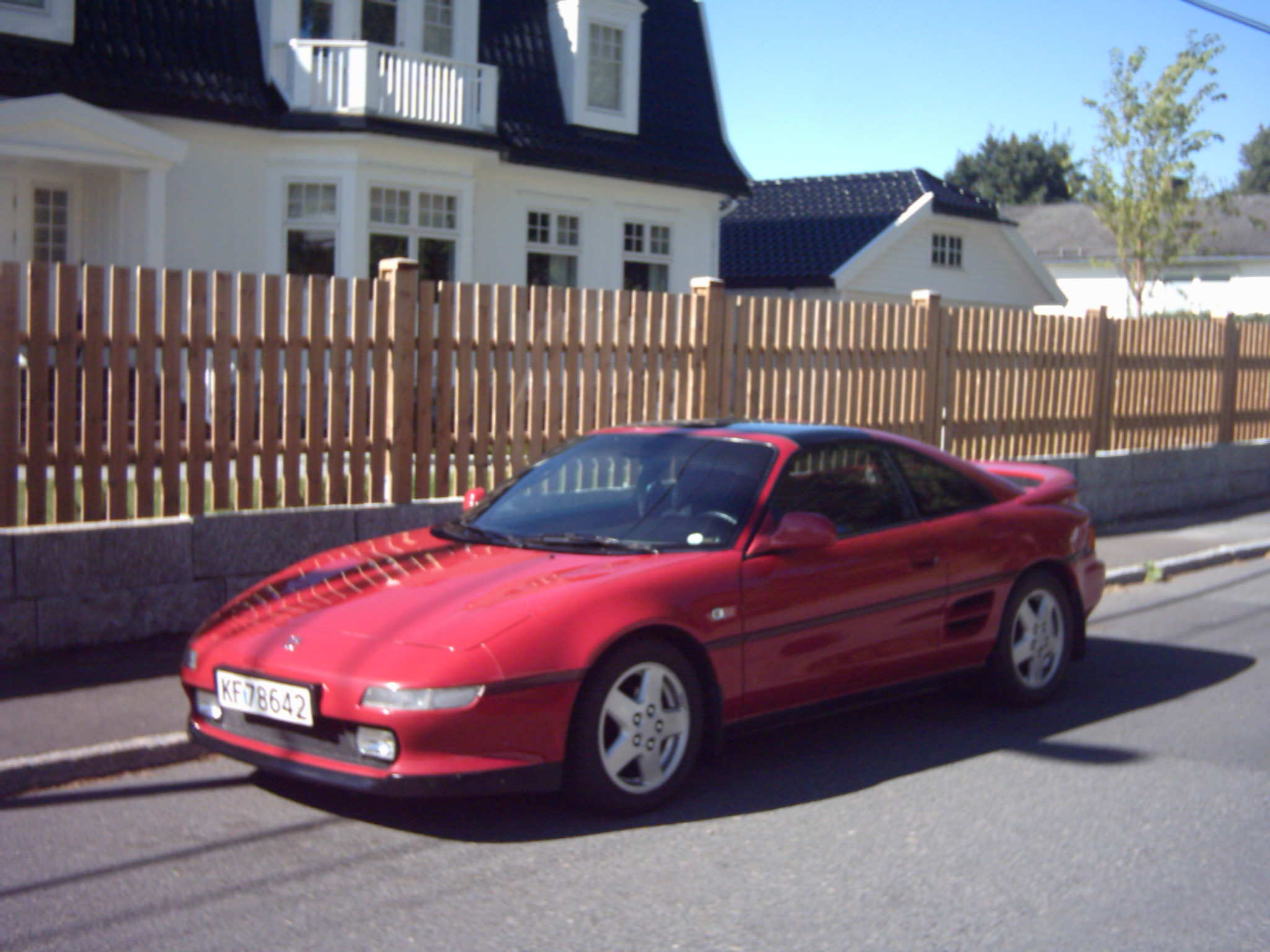 Bygdø v gjerde. forfra-siden. nære.JPG