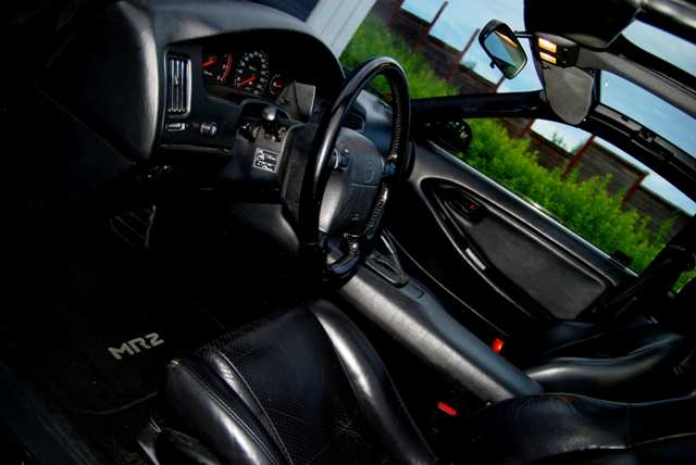 Interiøret... Alt originalt, flunk ny girmansjett og lakkerte dashbordflater.