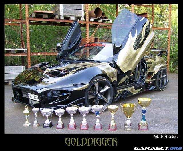 Golddigger forfra m pokaler.jpg