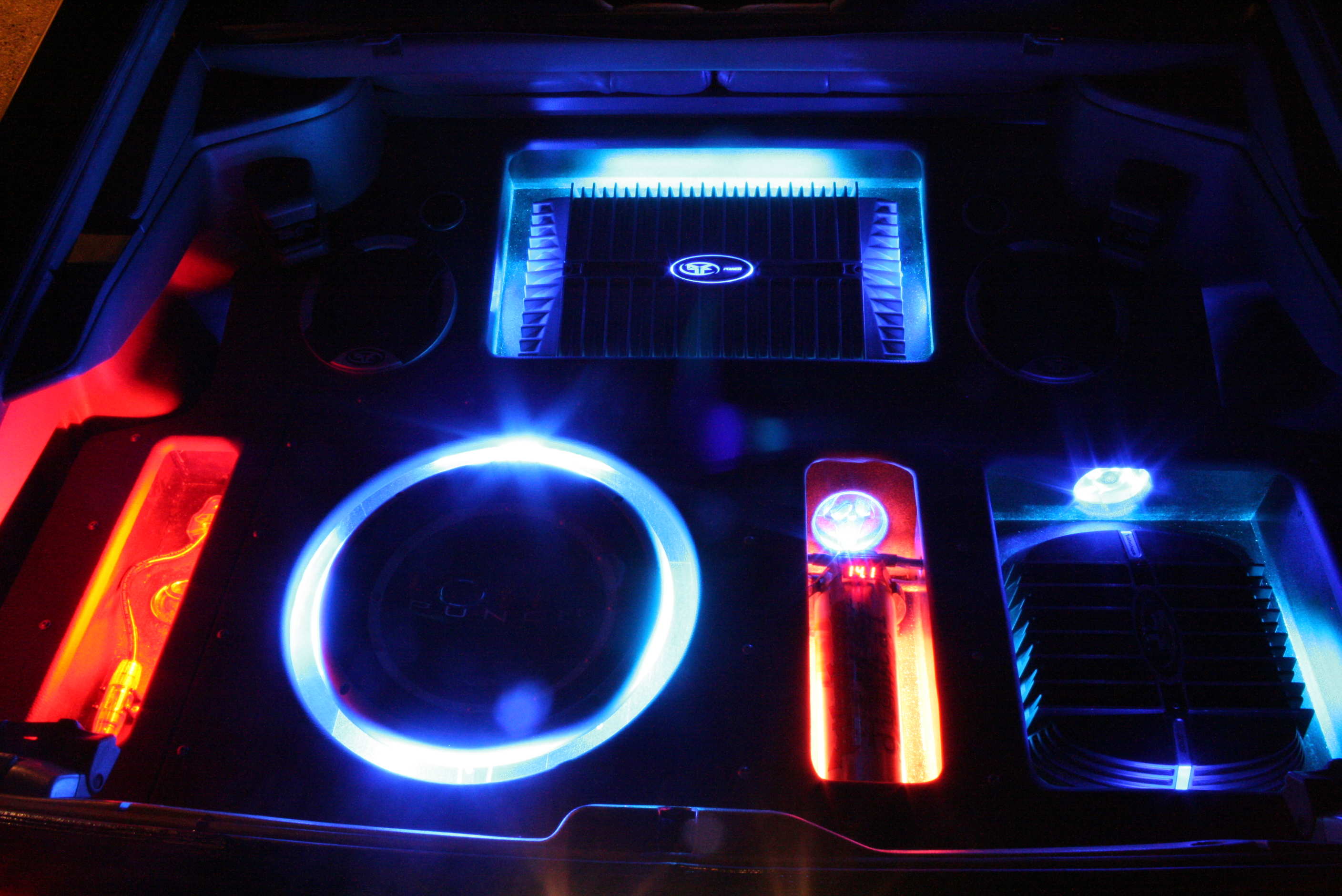 Lyser ikke så kraftig i real life, litt lang lukketid på kameraet sjø:)