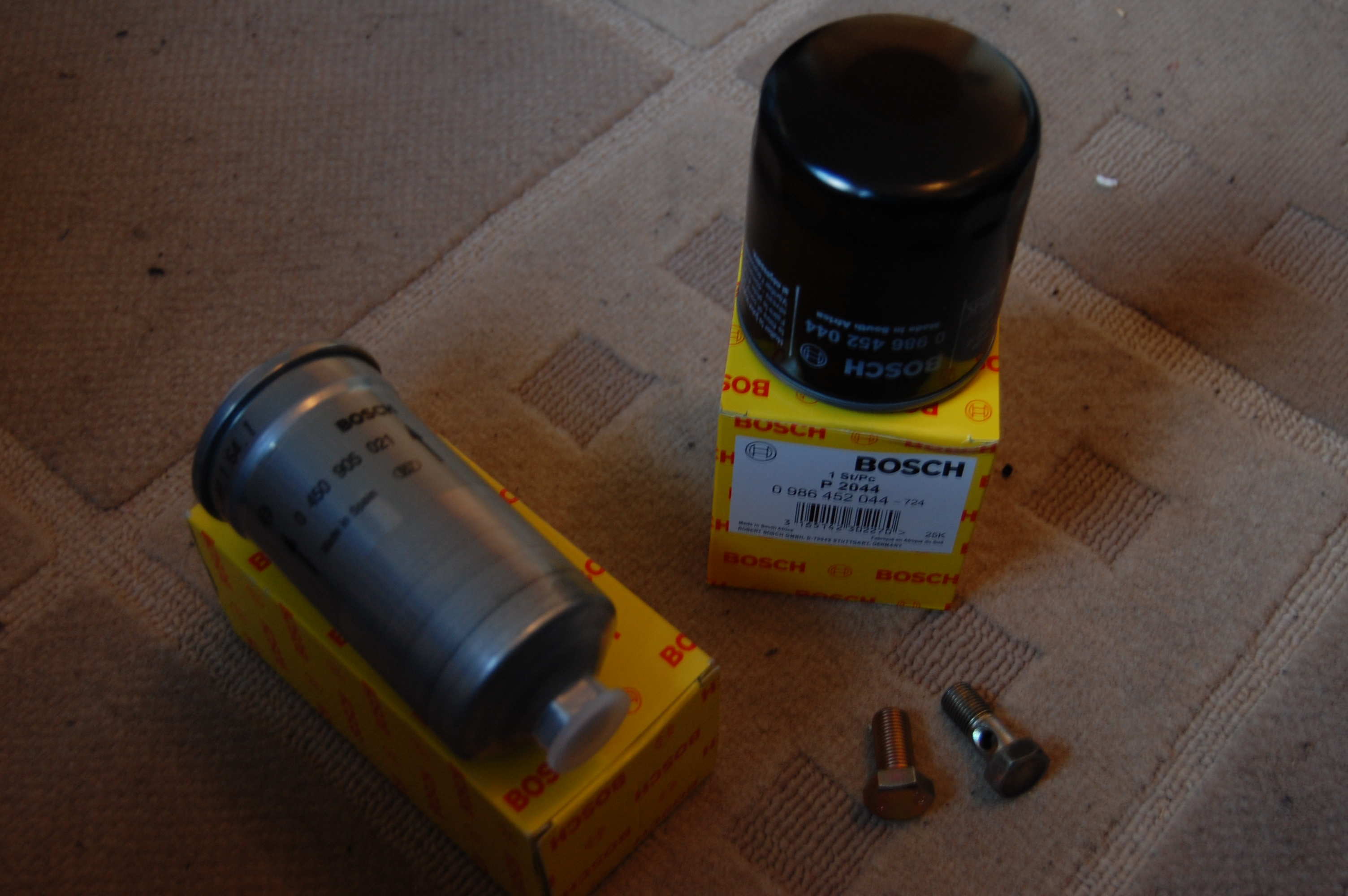 Olje filter, bensin filter med 14mm gjennomstrømning og 1 bolt til blokering av bakre olje tilførsel til turbo.