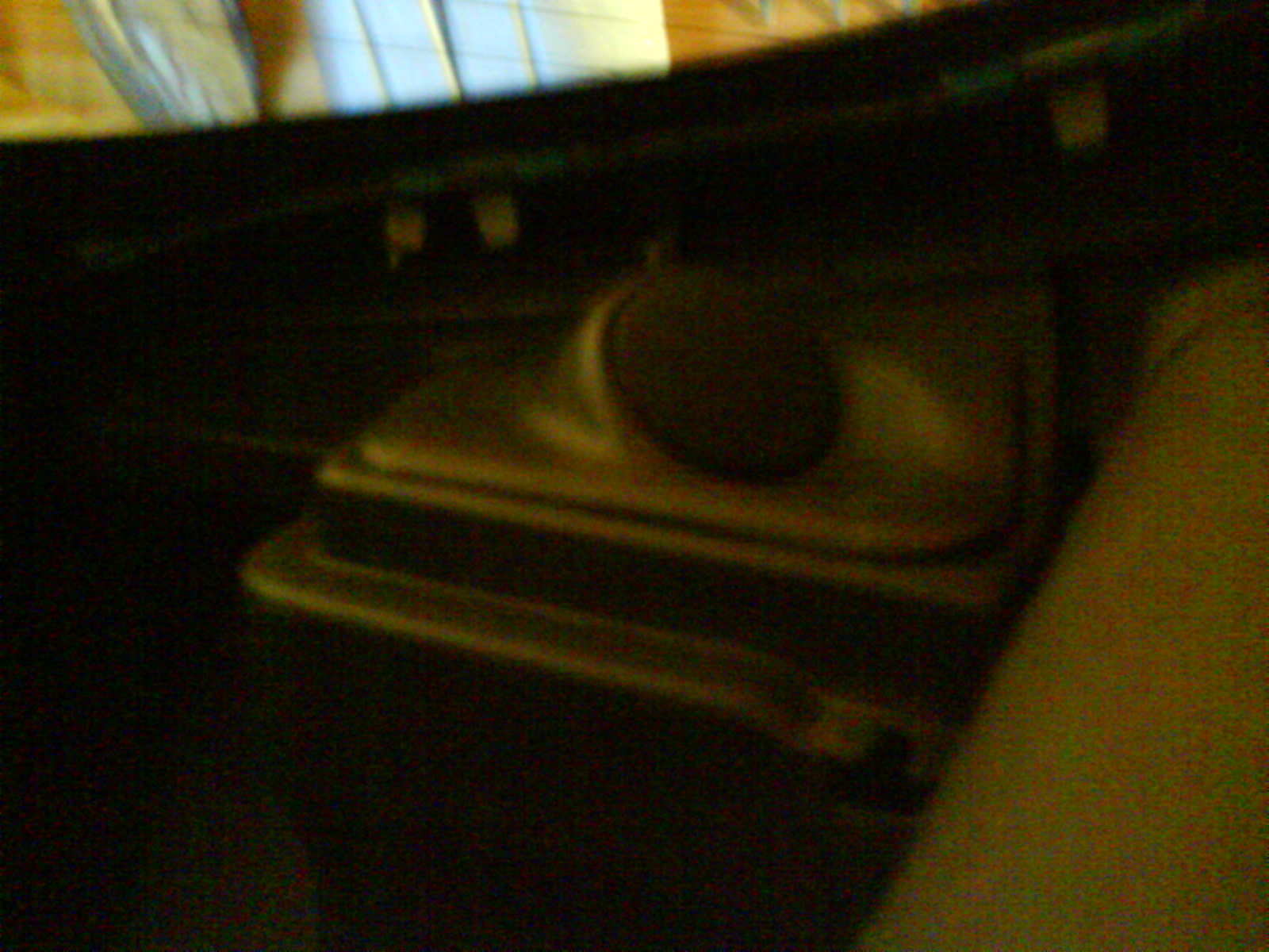 Dsikanta baki sitter liksom rett bak baksete på hver sin side