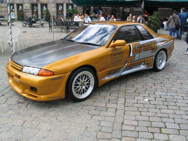 Crazy Tuning Skyline R32 - fra siden.jpg