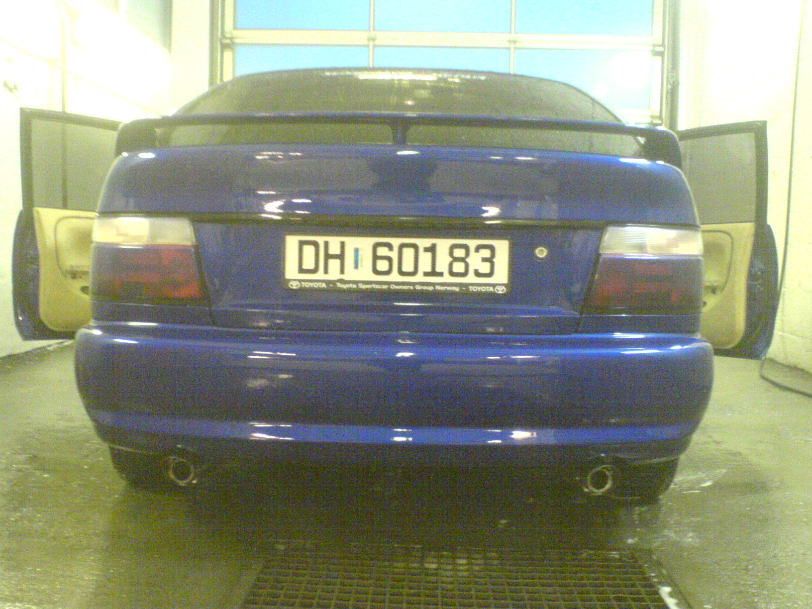 spoilern og eksos anlegget