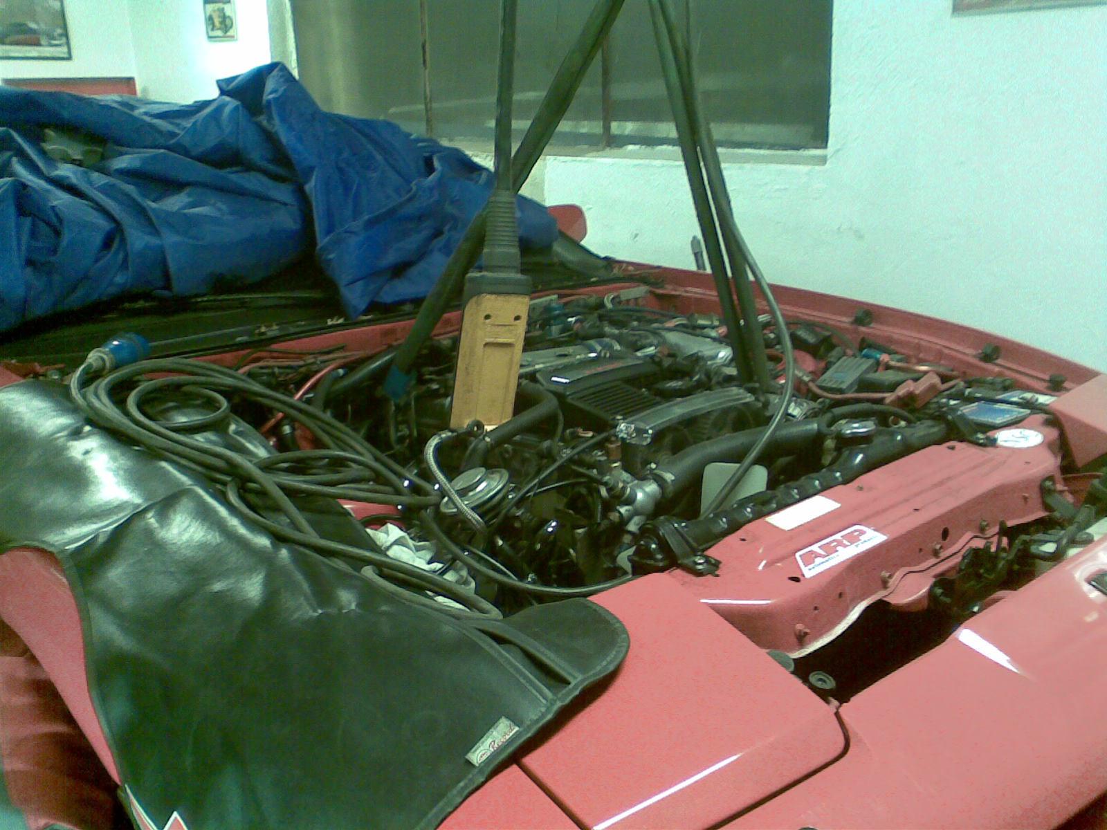 Hengt opp motoren for å ta ned traversen.