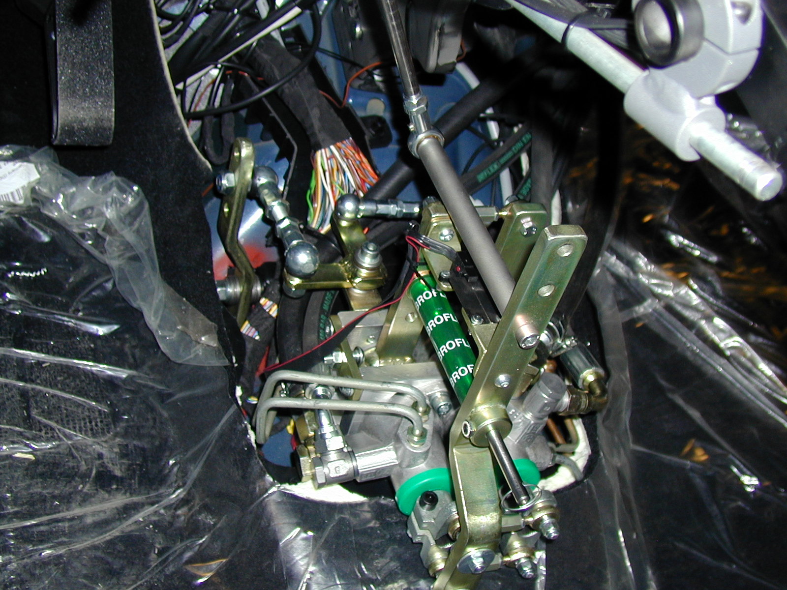 HER ett bilde av hydolikk styre enheten inni bilen!!!!!!!!!KULT!!!LOL=)