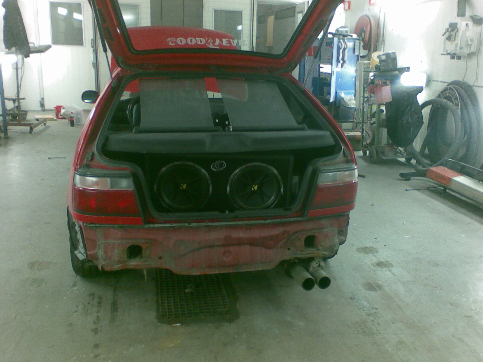 begynner å ta av fangere osv.