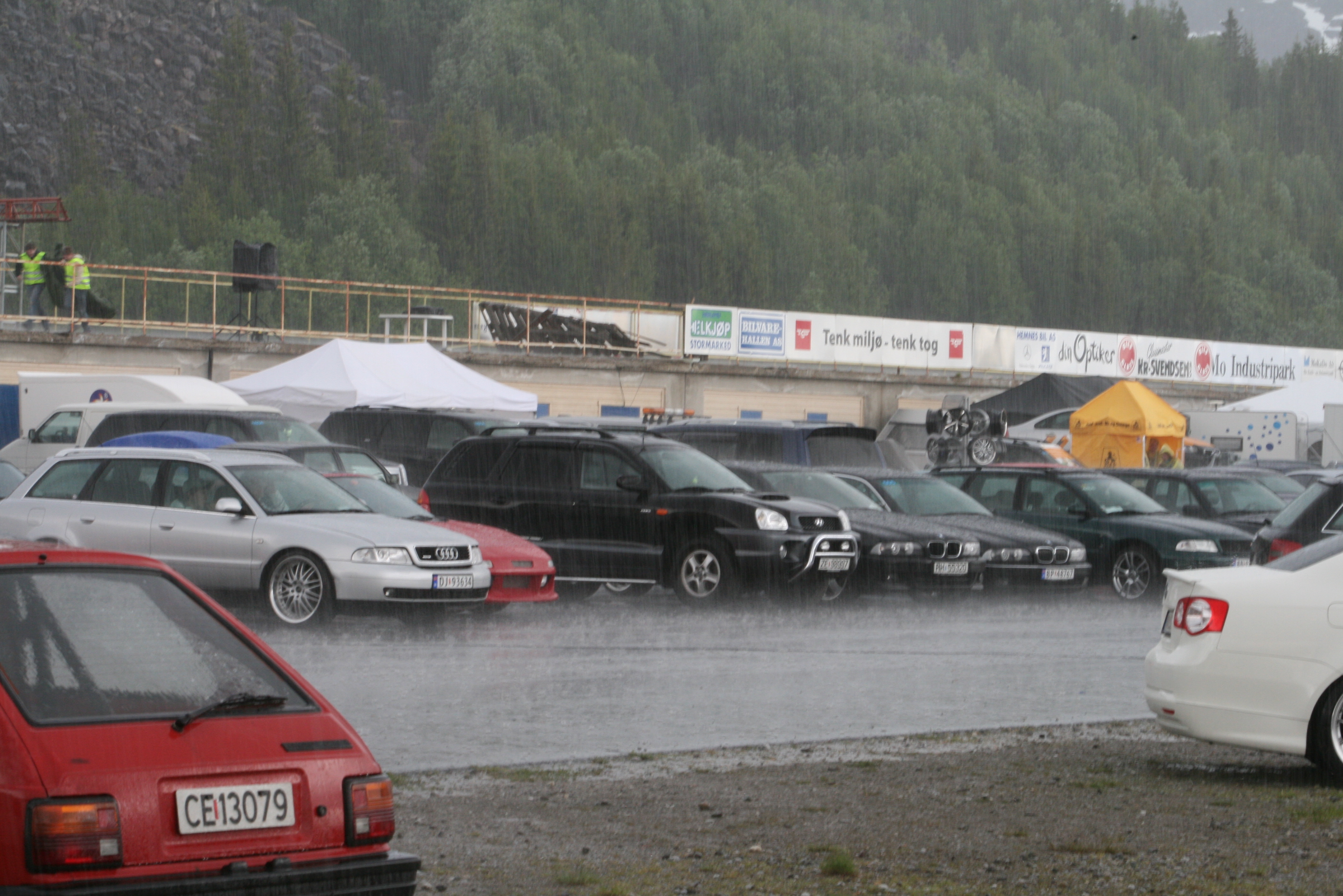 Regn og hagl på søndag