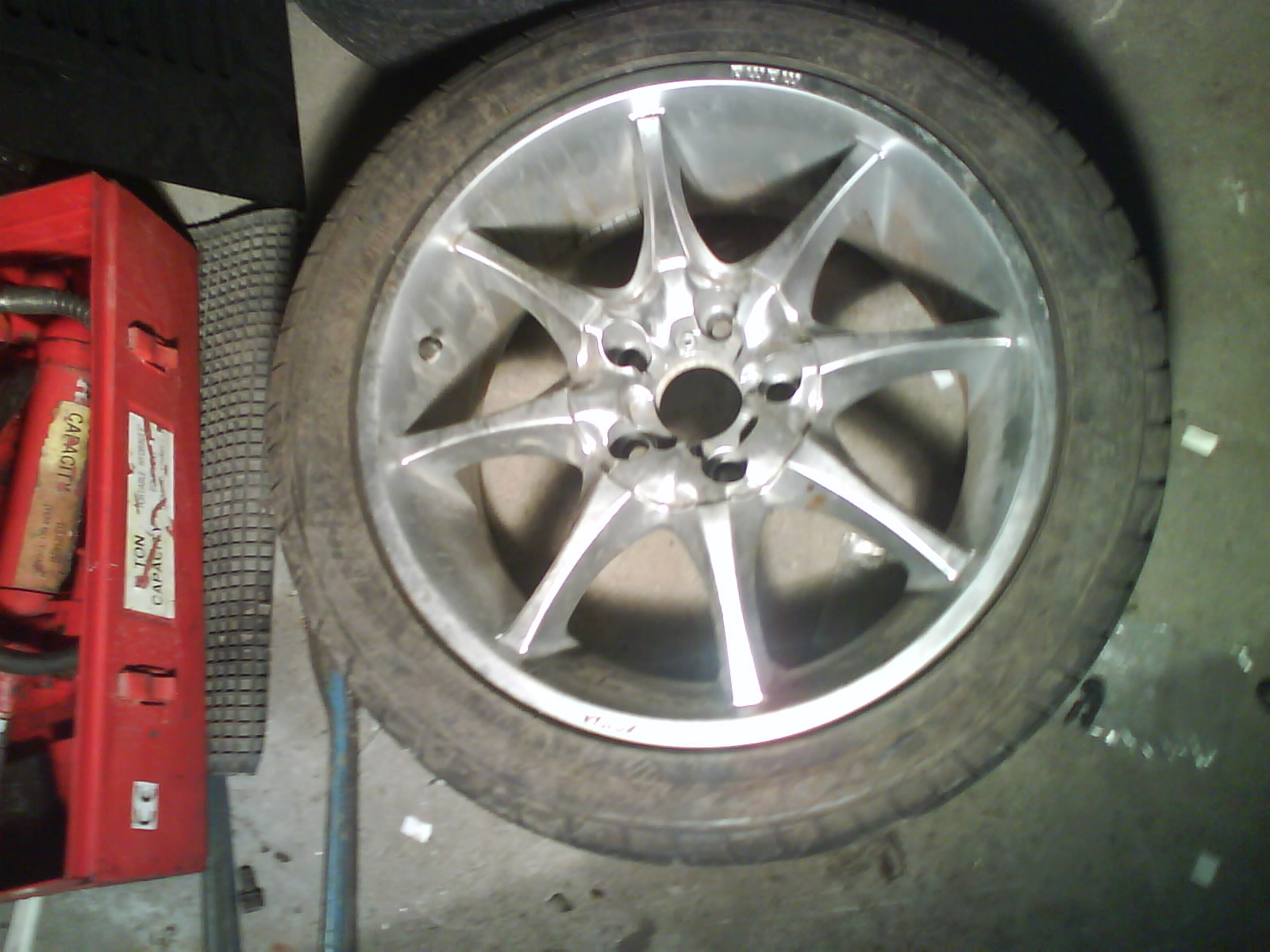 de gamle felgene. de går på a4`n om di passer da