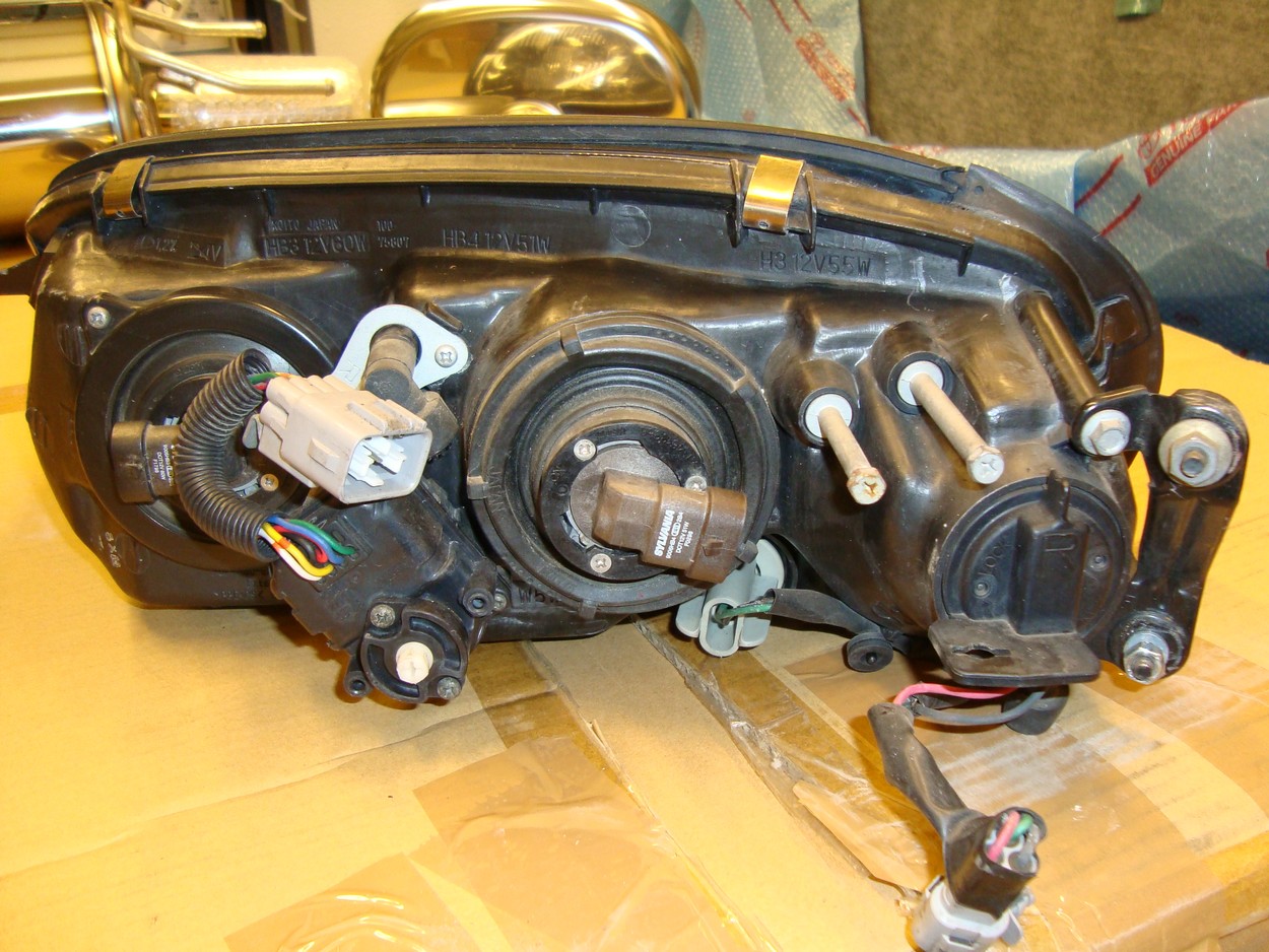 Høyre hovedlykt 2.jpg