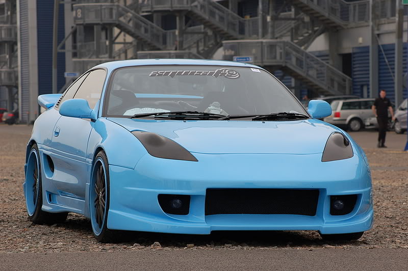 [url]http://www.youtube.com/watch?v=C1lVYvw__Wk&amp;feature=fvw[/url] for å se bilen