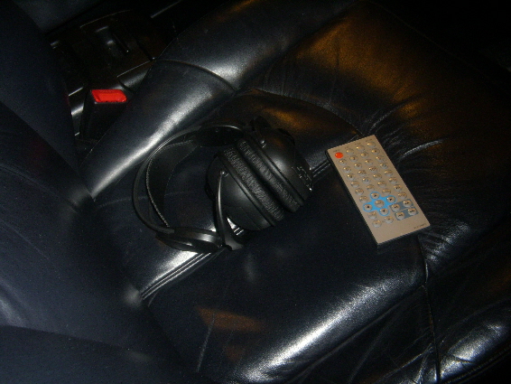 Praktisk fjernkontroll og headsett
