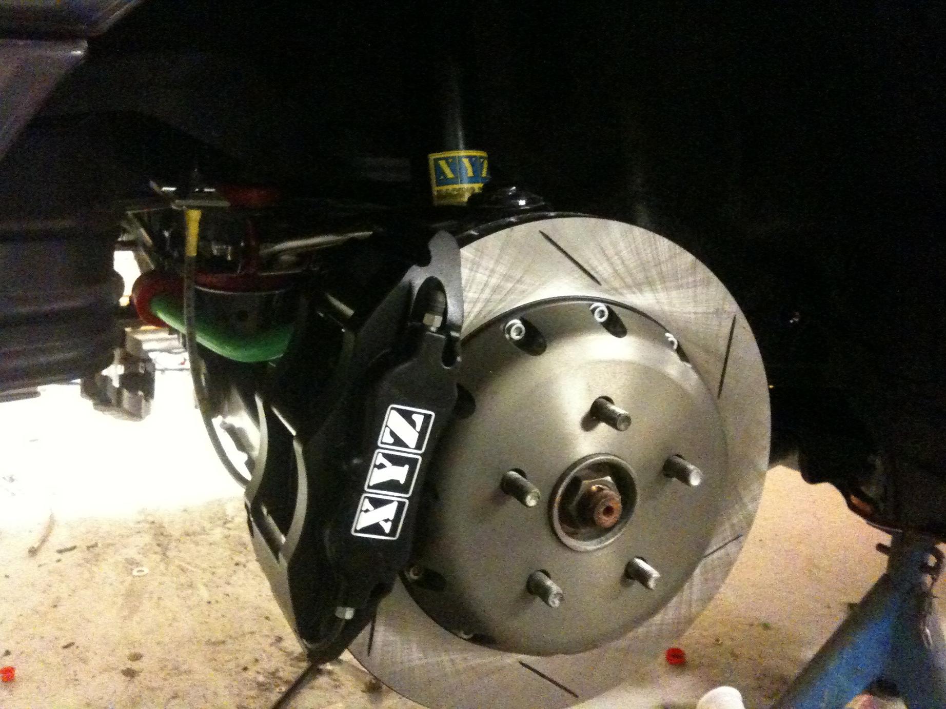 Bakbremser og coilovers er i hus..endelig