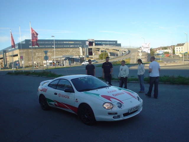 Her er en annen Toyota vi fikk praiet..noen kjenner kanskje igjen denne...fra NSK's vårmønstring som jeg postet bilder av i mai ;-)