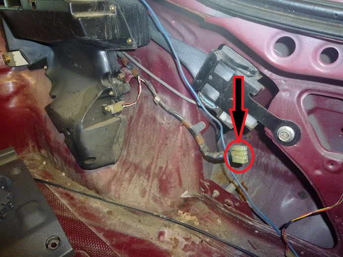 Bak høytaler - høyre side