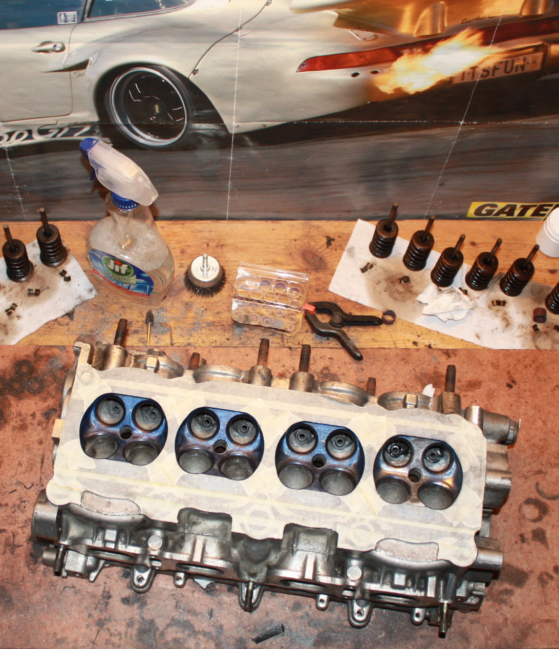 Polèring av forbrenningskammer påbegynt