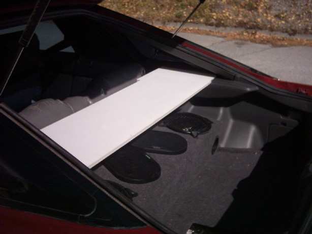 Pleksi-hatthylle i supra 003.jpg