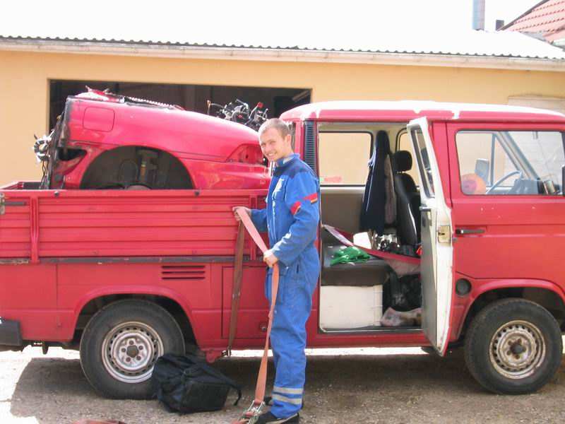 En 565hk Transporter (inkl. en tomotors mr2) ;)