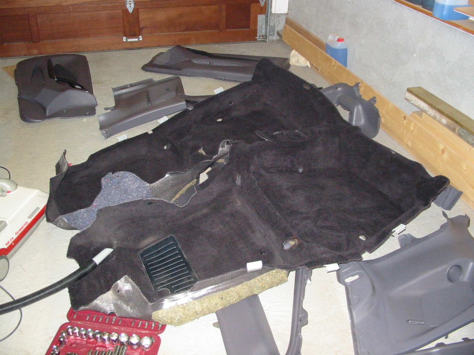 Teppet, og alt av plastinteriør