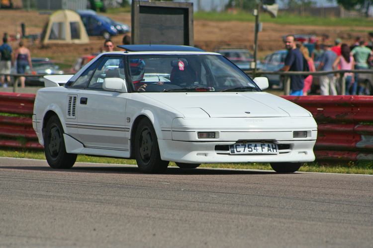 L-Toyota-MR2-1-3.jpg