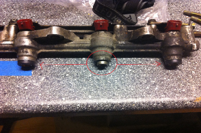 Her ser dere den o-ringen jeg mangler, dette er fuelrailen til en 3S-GTE motor.