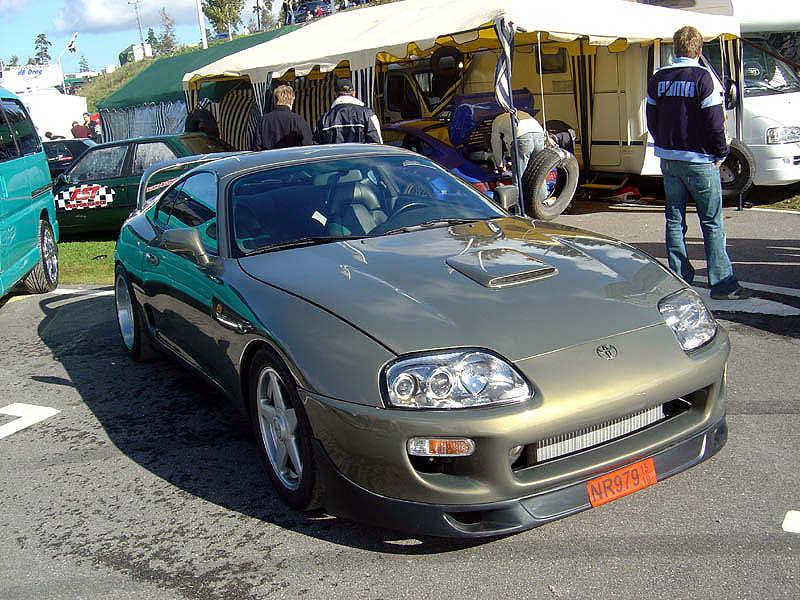 På dette bildet kommer det bedre frem at den ikke er anthracite-farget...