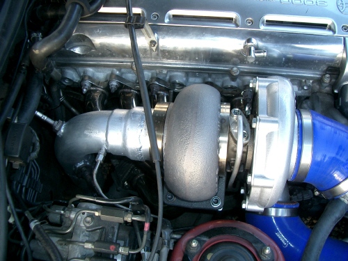 her synes litt av downpipen som er en del sveisejobb når man må lage det selv med tilpassing av ekstern wastegate.