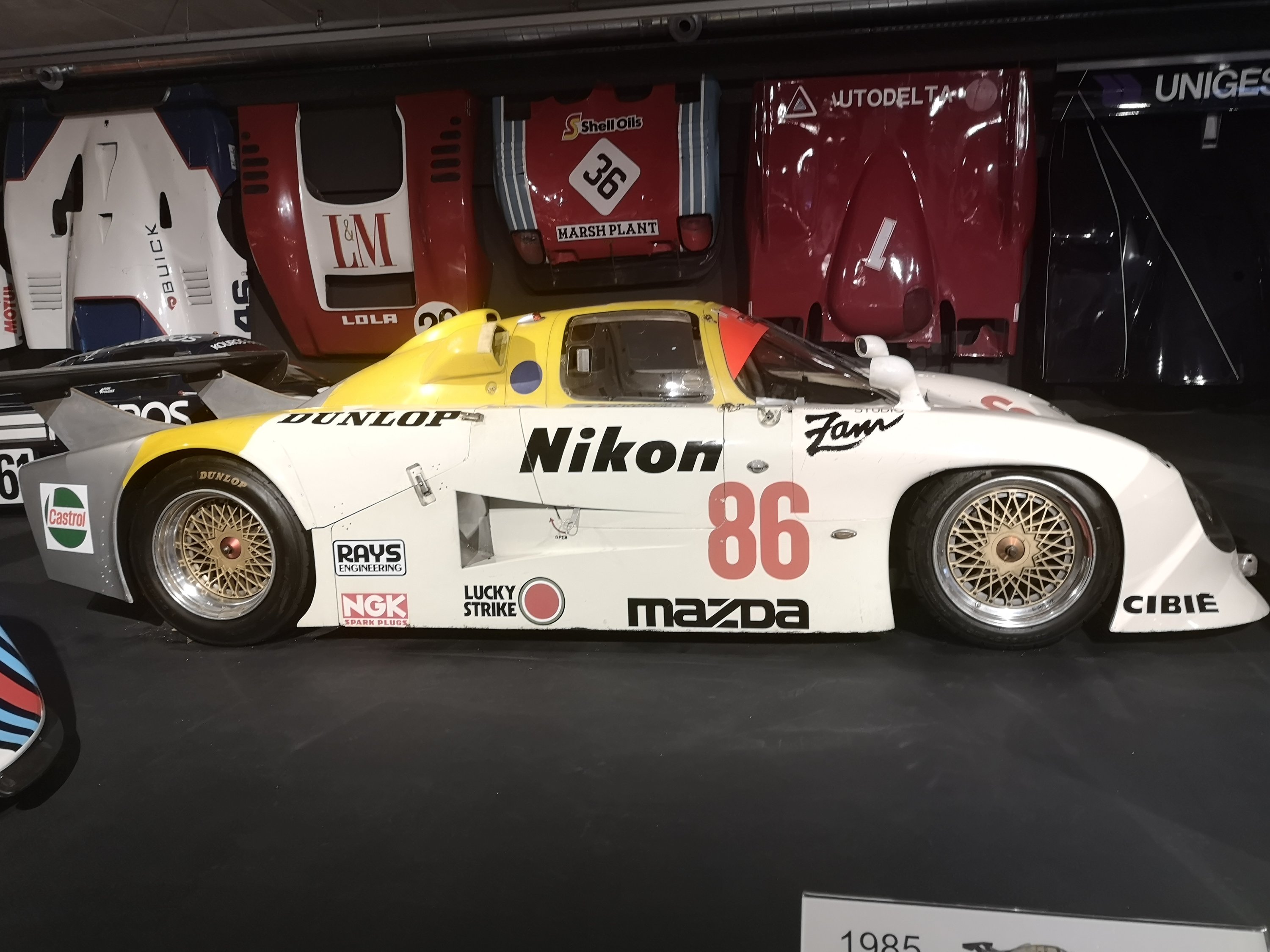 Mazda 737