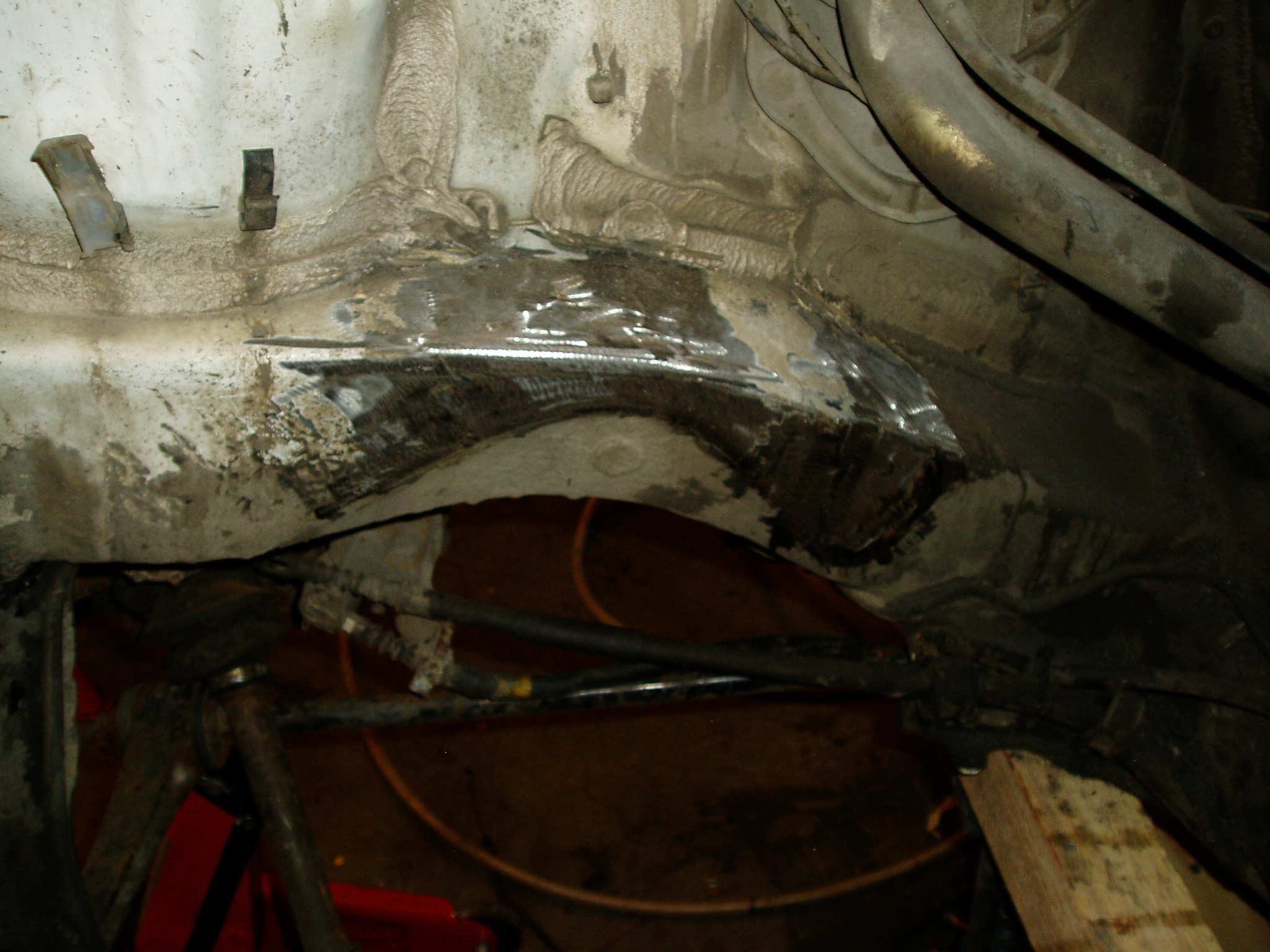 Gammle motorfestene skjært bort