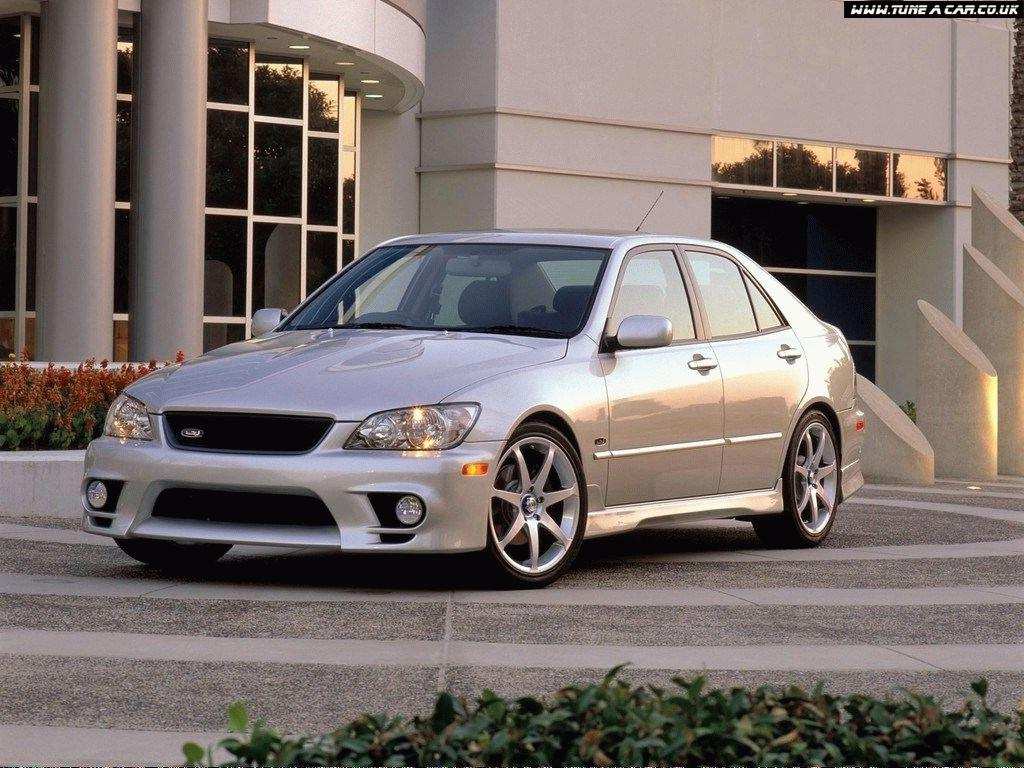 lexusis200300.jpg