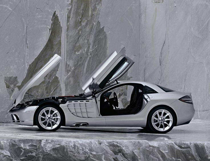 MB McLaren SLR hood doors side.jpg