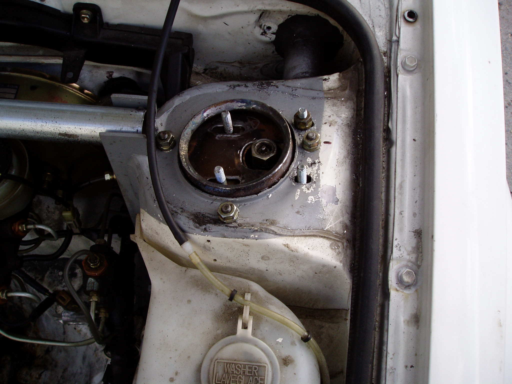 Provisorisk montert for å se klaring og passform. Hullene i chassi vil bli borret opp slik at en får justering.