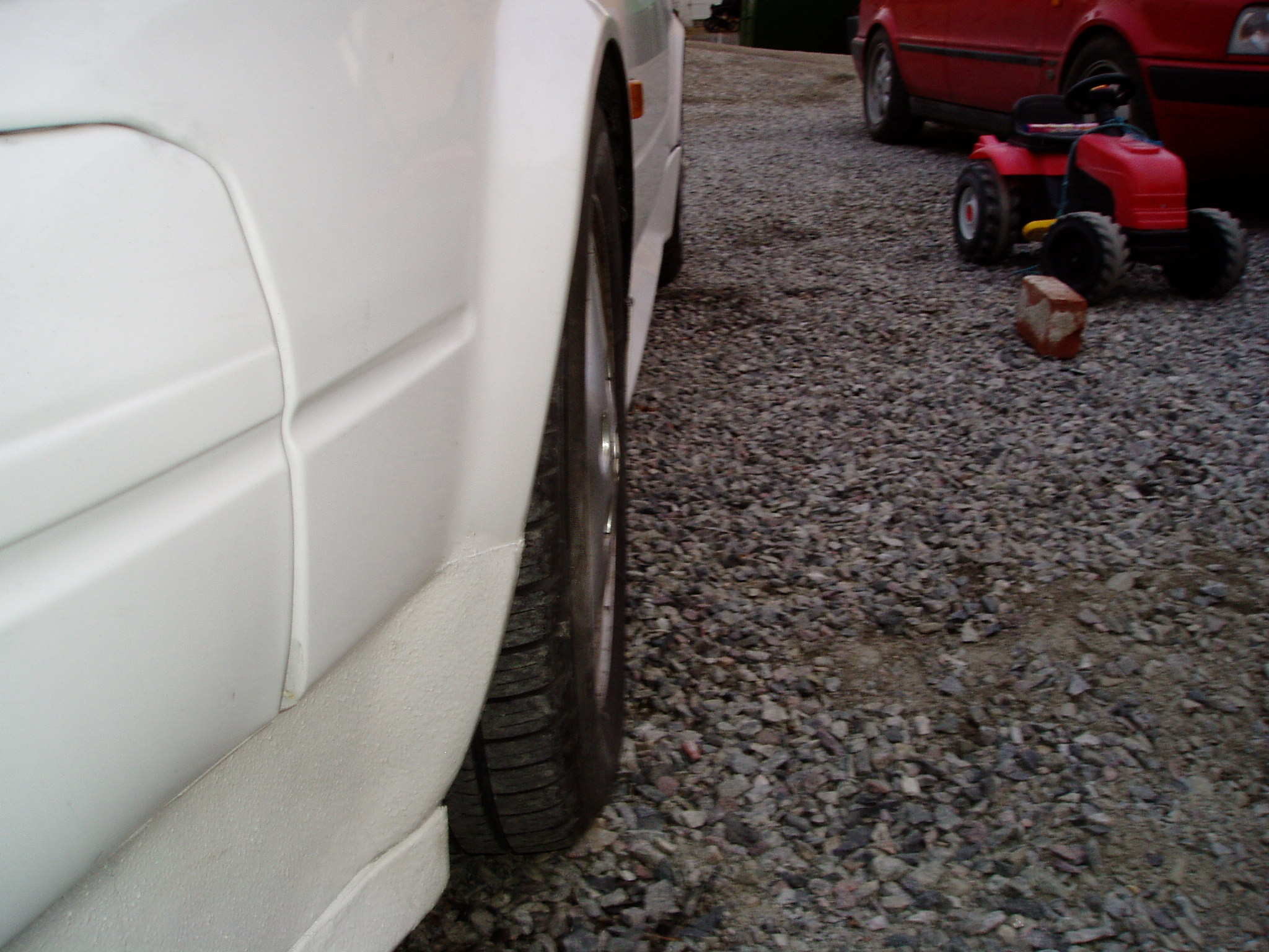 Dette er en 6&amp;quot; felg som fyller hjulhuset bra. Sw20 bærebruene økte sporvidden framme med 6cm.