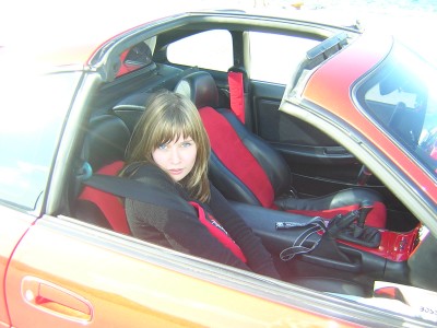 maria mi sitte som vanlig i bilen å venta tolmodig...