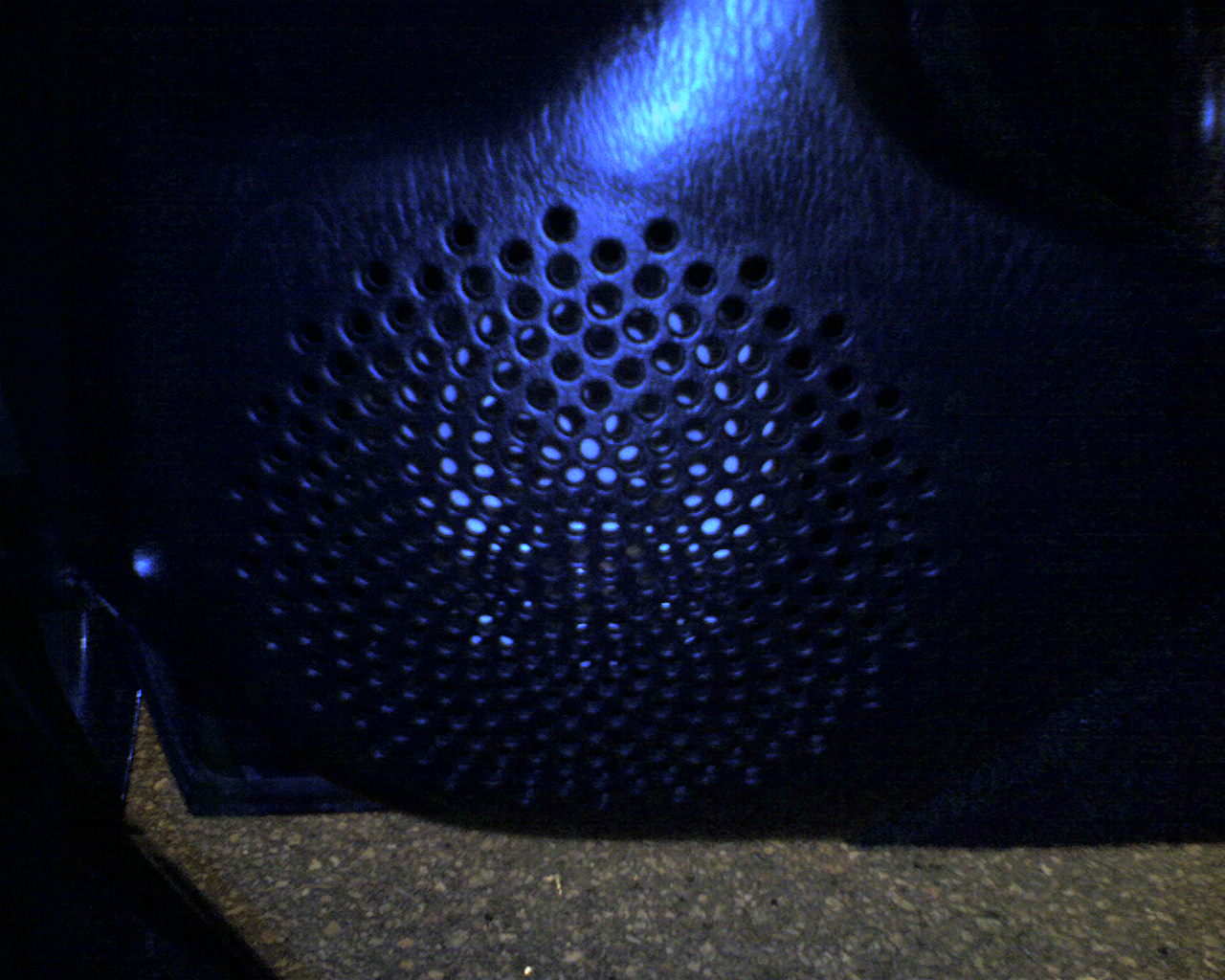 tar gjerne imot tips om hvordan jeg kan få de nye infinity høyt. mine synlige..de er jo hvite og passer glimrende!! noen tips?? plexi?