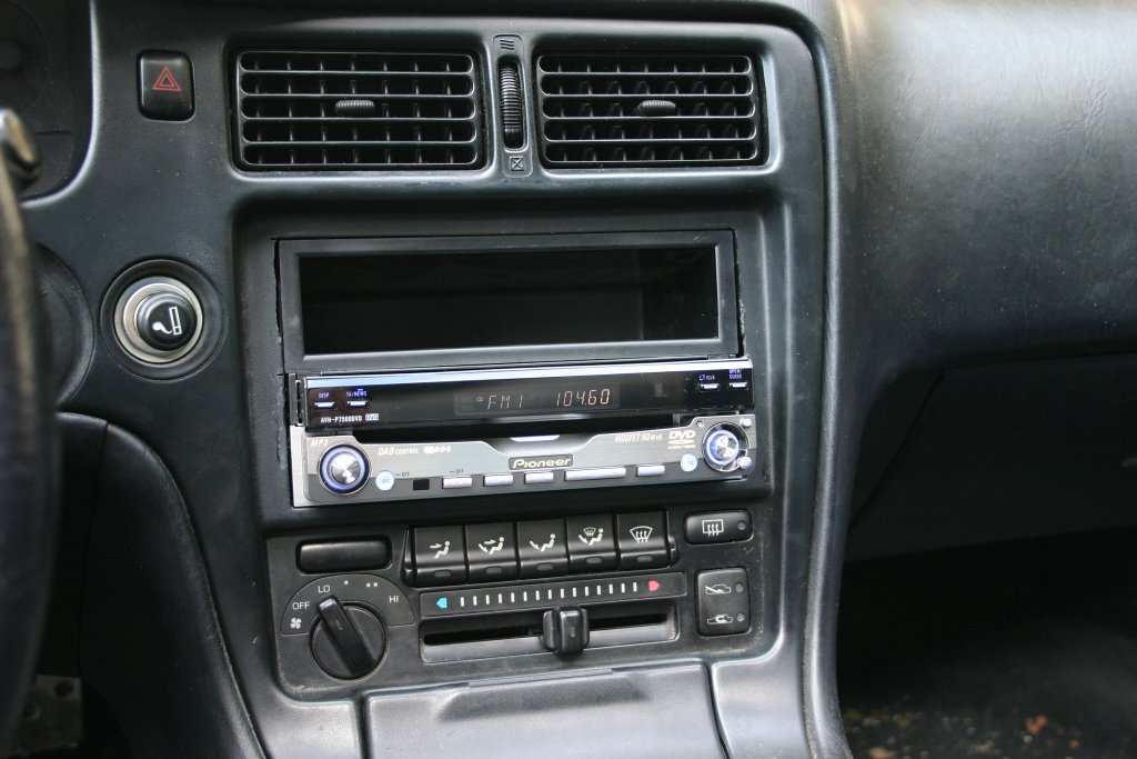 Med skjermen igjen.. kjekt med sub-display :)